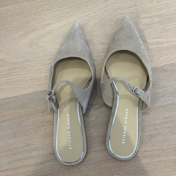 Etienne Aigner Pointed Flats Size 7.5 - Picture 1 of 2